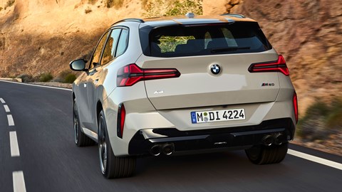 BMW X3 (2024) M50 rear driving